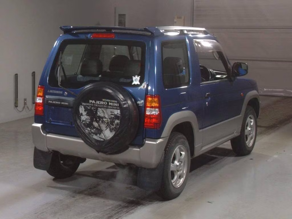 MITSUBISHI PAJERO MINI