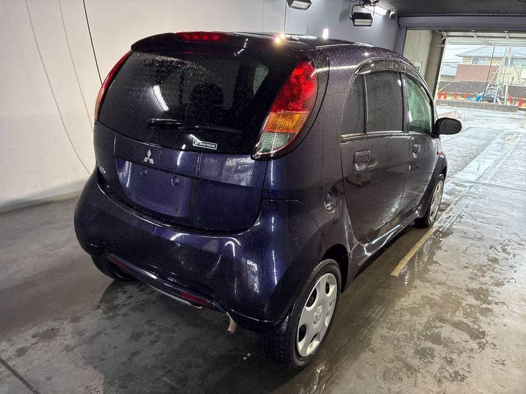 MITSUBISHI I