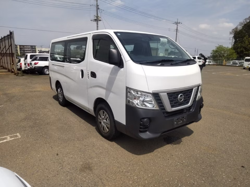 NISSAN NV350 CARAVAN