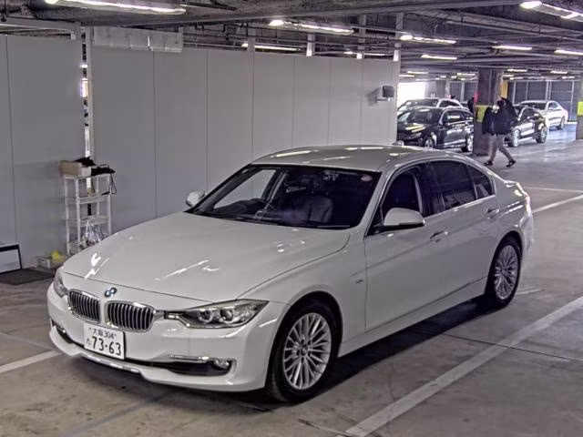 BMW 3-SERIES