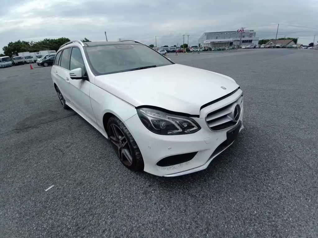 MERCEDES-BENZ E-CLASS