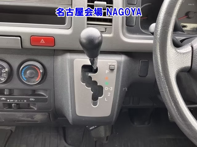 TOYOTA REGIUS ACE