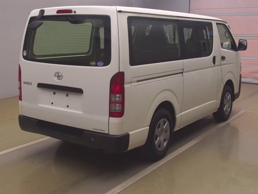 TOYOTA REGIUS ACE