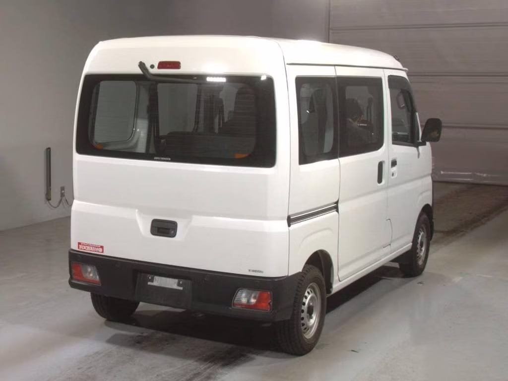 TOYOTA PIXIS VAN