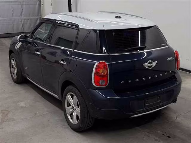 MINI CROSSOVER