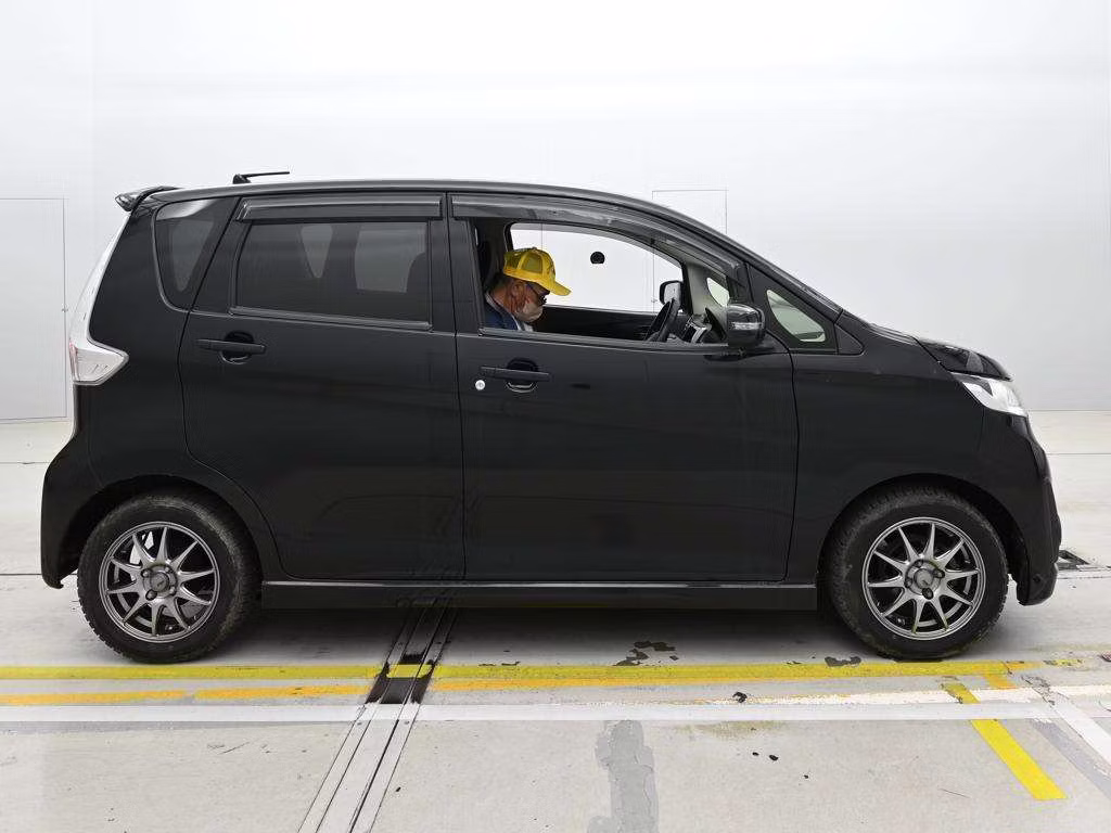 MITSUBISHI EK CUSTOM