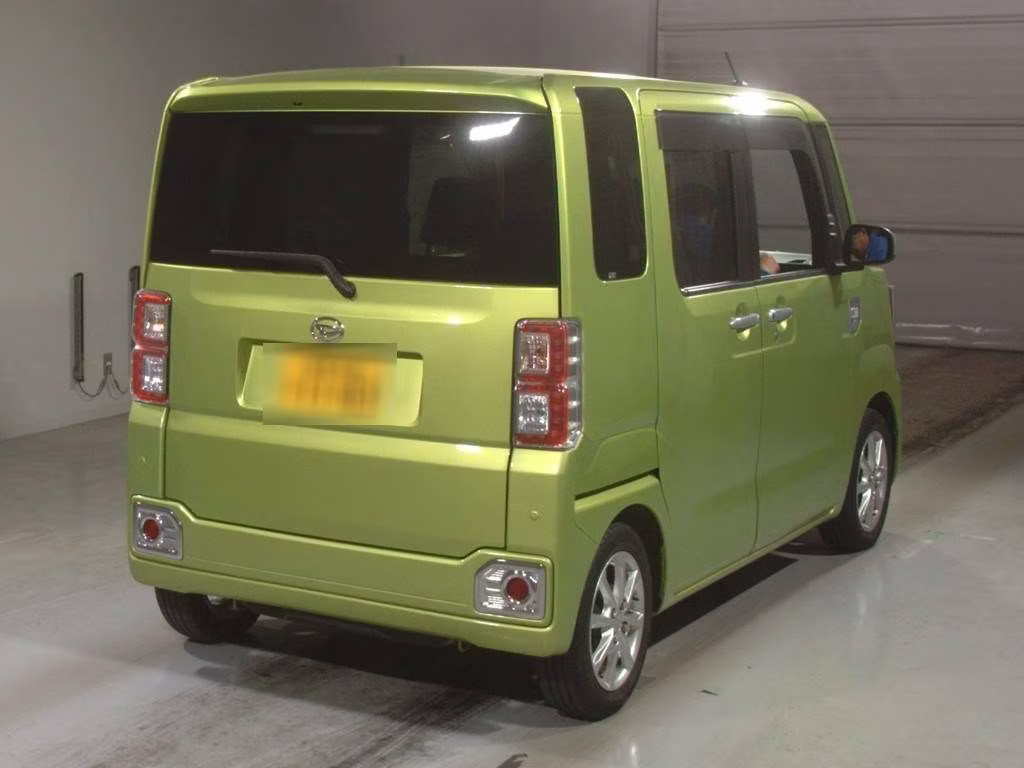 DAIHATSU WAKE