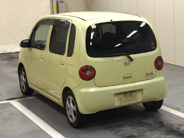 DAIHATSU MOVE LATTE