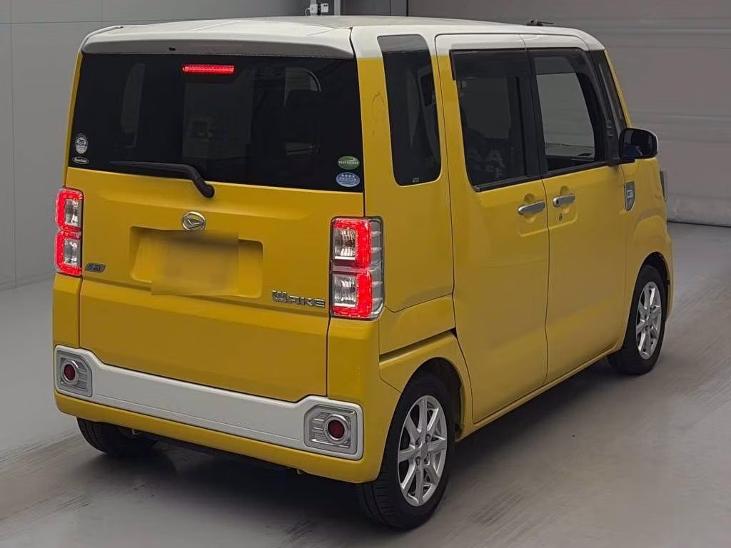 DAIHATSU WAKE