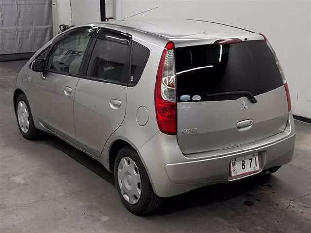 MITSUBISHI COLT