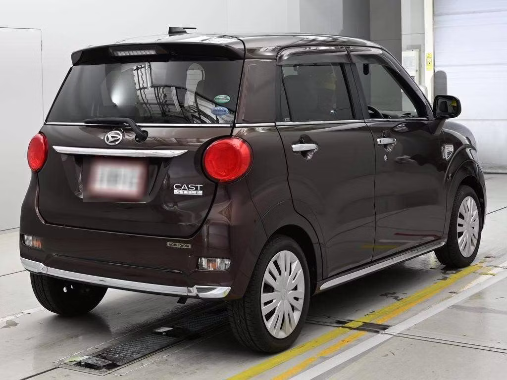 DAIHATSU CAST