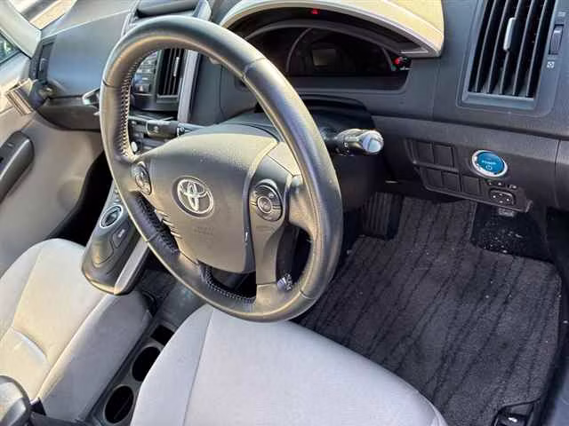 TOYOTA SAI