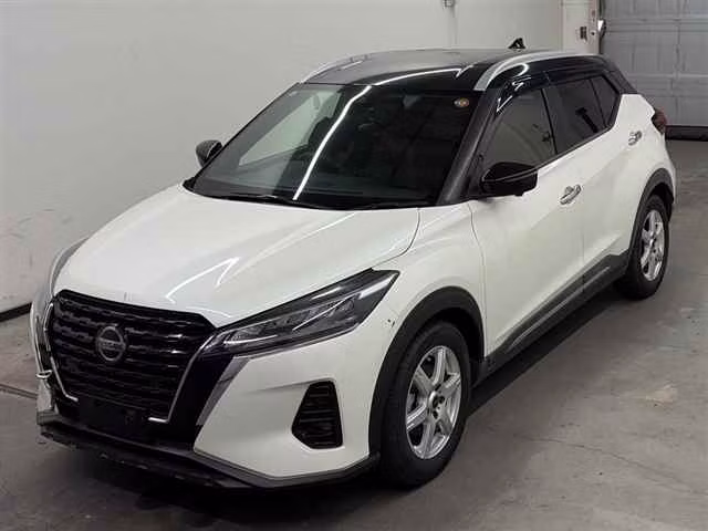 NISSAN KICKS