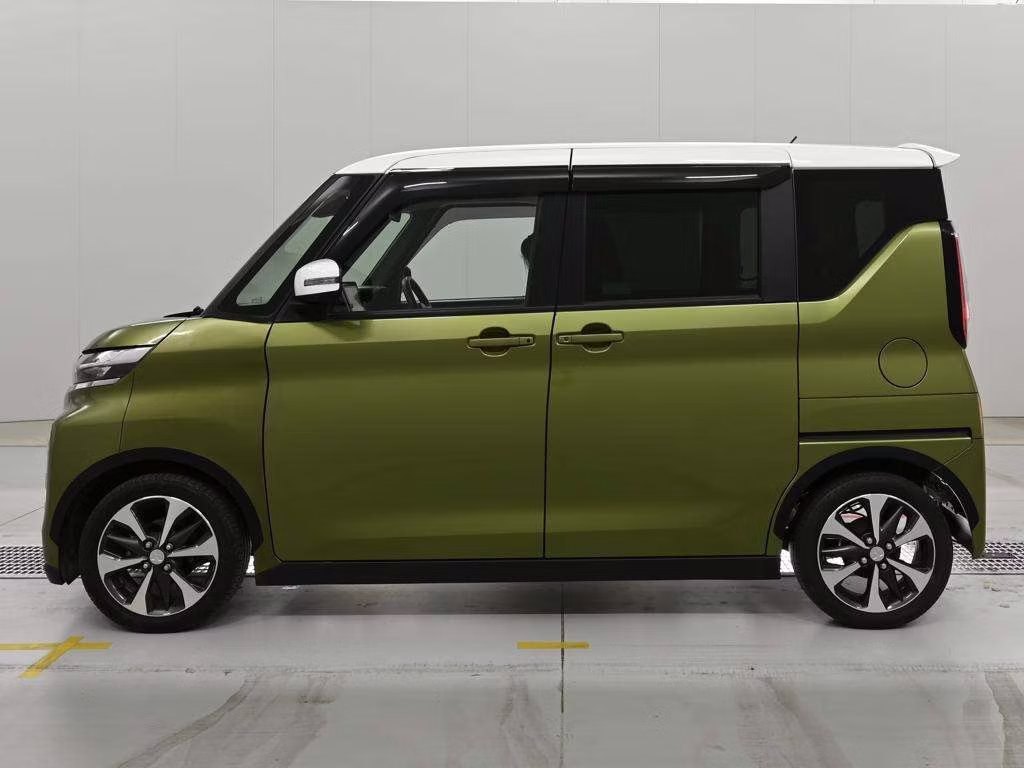 MITSUBISHI EK SPACE