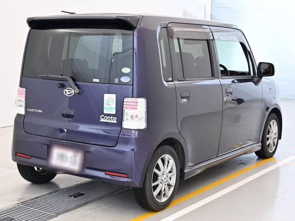 DAIHATSU MOVE CONTE