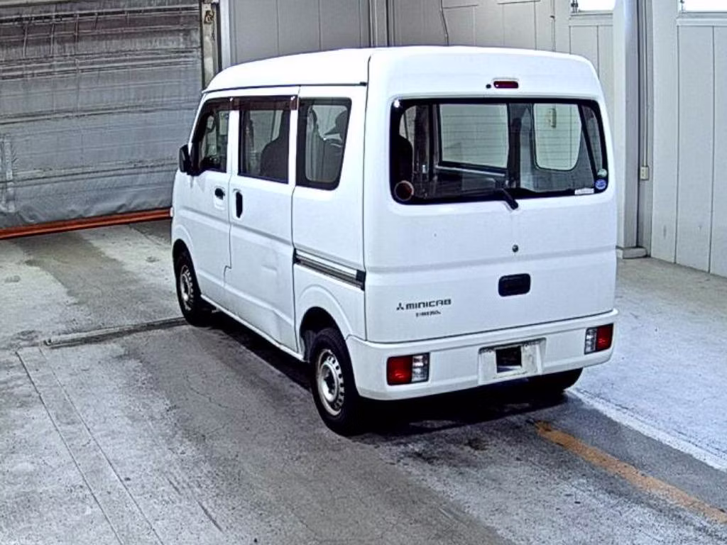 MITSUBISHI MINICAB