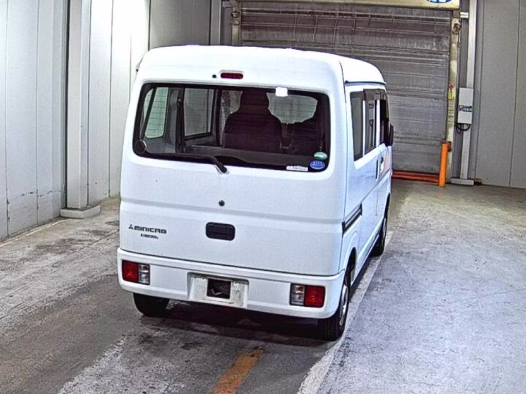 MITSUBISHI MINICAB