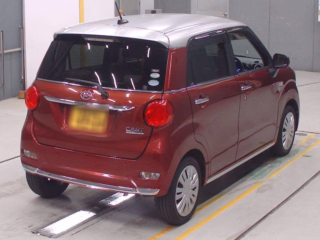 DAIHATSU CAST