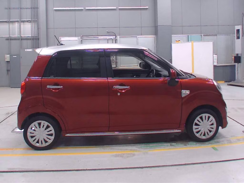 DAIHATSU CAST