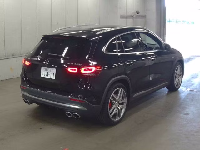MERCEDES-BENZ GLA-CLASS
