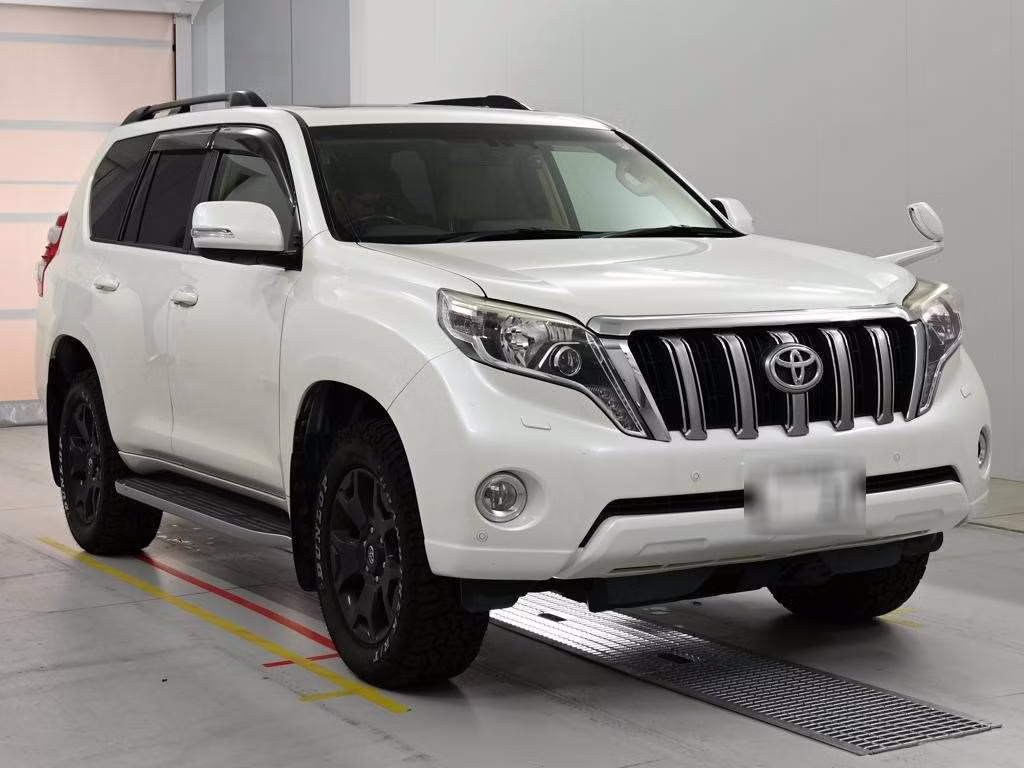 TOYOTA LAND CRUISER PRADO