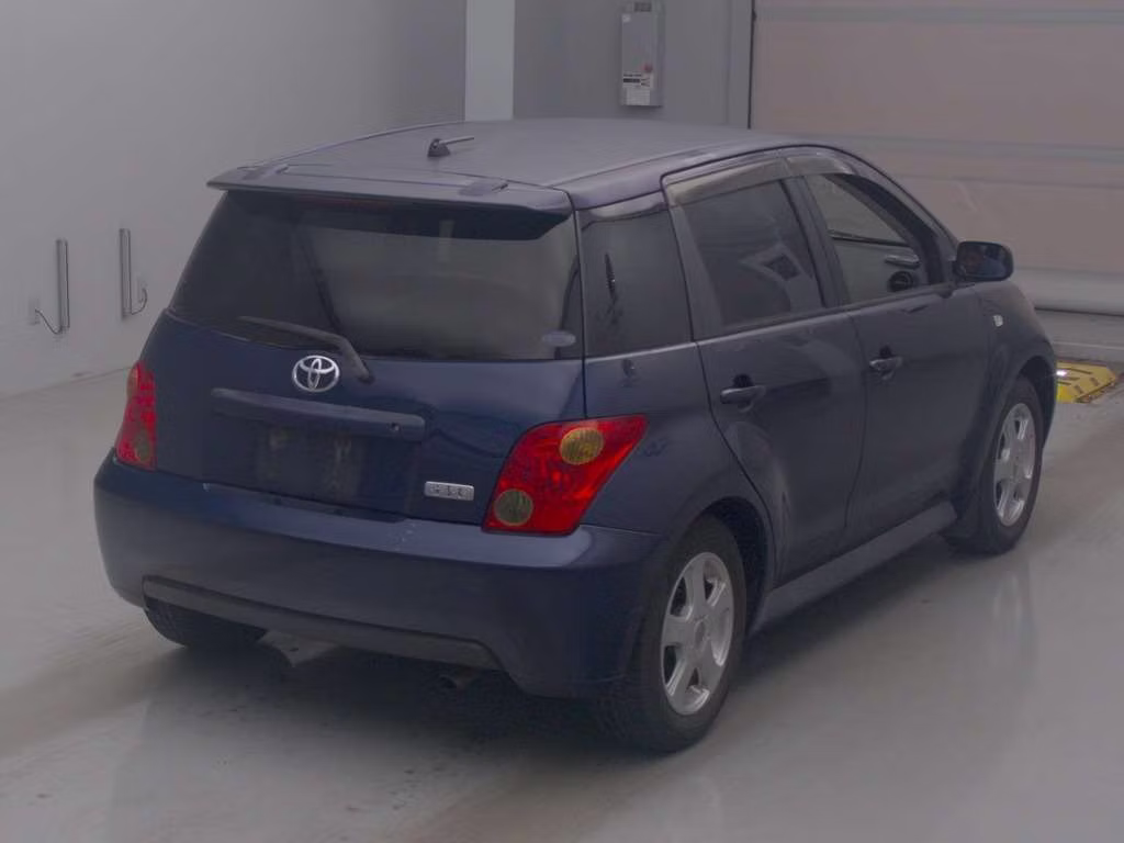 TOYOTA IST