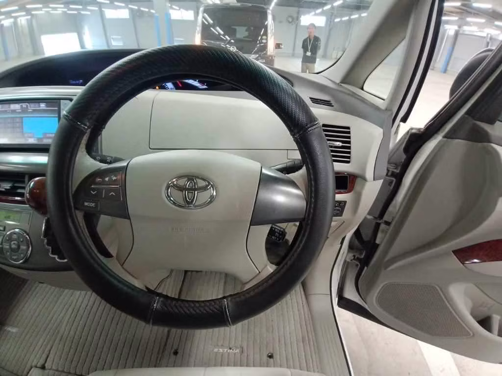TOYOTA ESTIMA