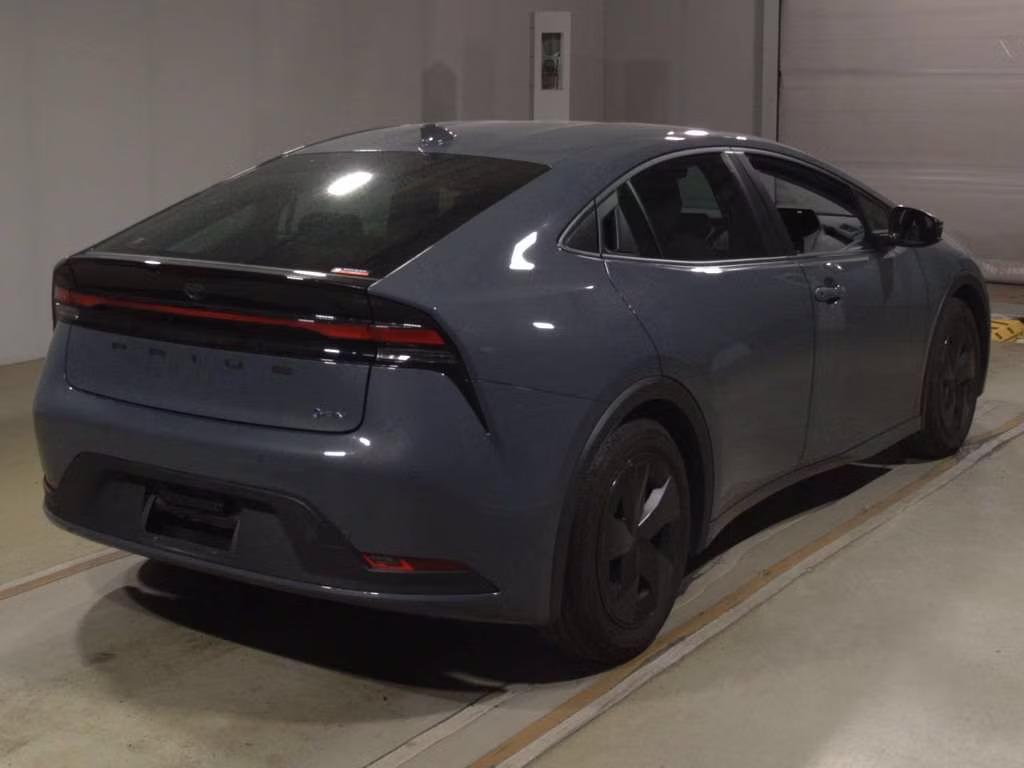 TOYOTA PRIUS