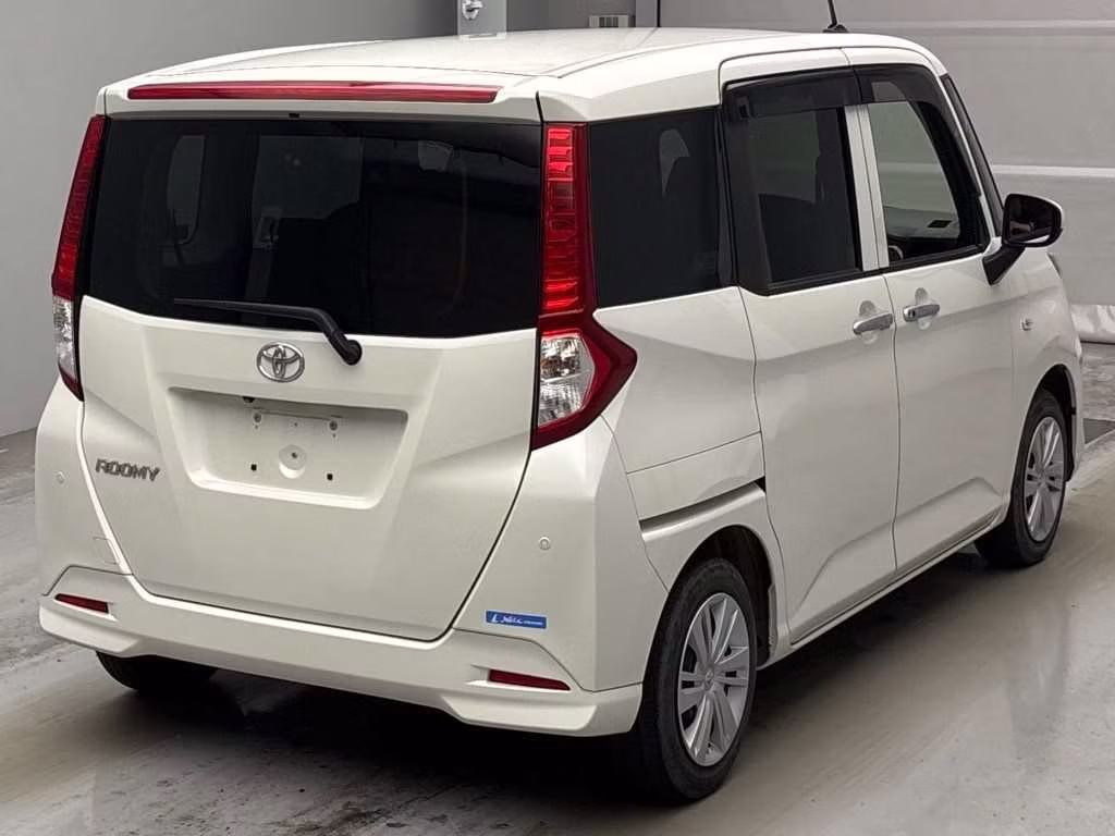 TOYOTA ROOMY