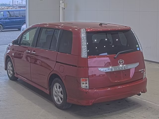 TOYOTA ISIS