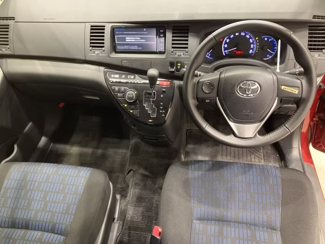 TOYOTA ISIS