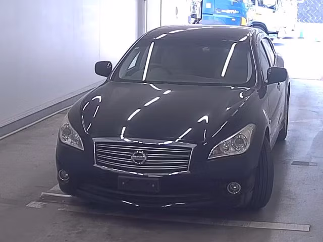 NISSAN FUGA