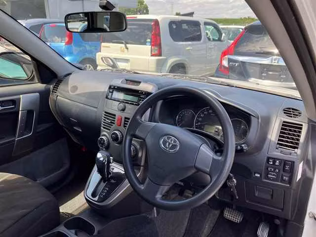 TOYOTA RUSH
