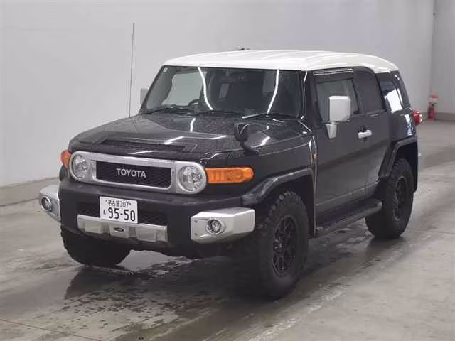 TOYOTA FJ CRUISER