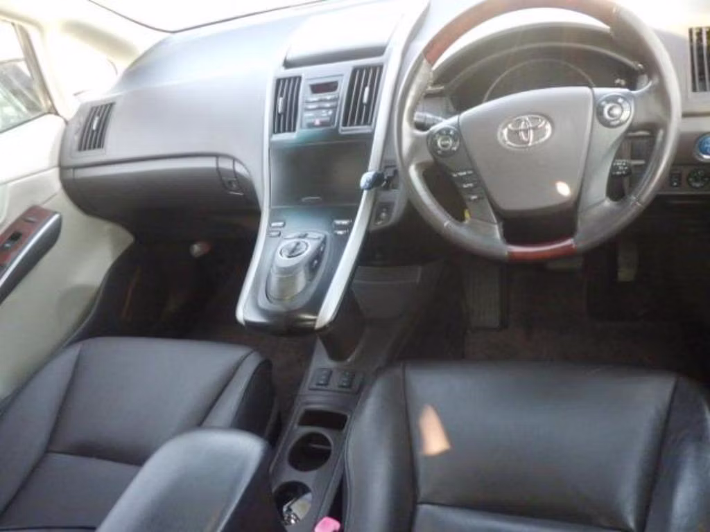 TOYOTA SAI