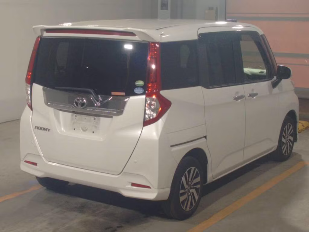 TOYOTA ROOMY