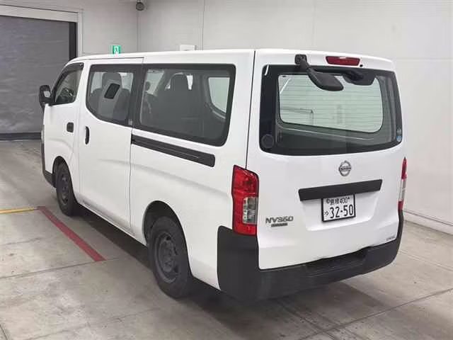 NISSAN NV350 CARAVAN