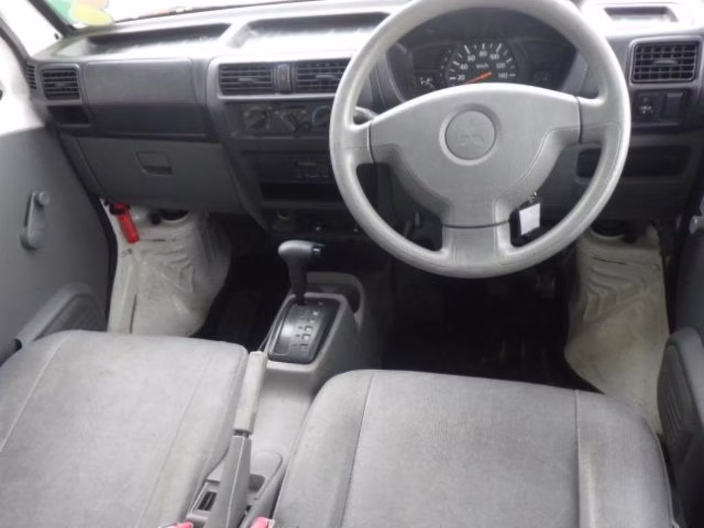 MITSUBISHI MINICAB