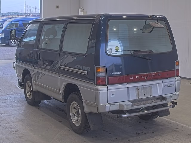 MITSUBISHI DELICA