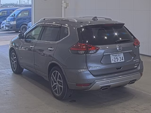 NISSAN X-TRAIL