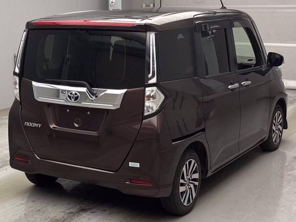 TOYOTA ROOMY