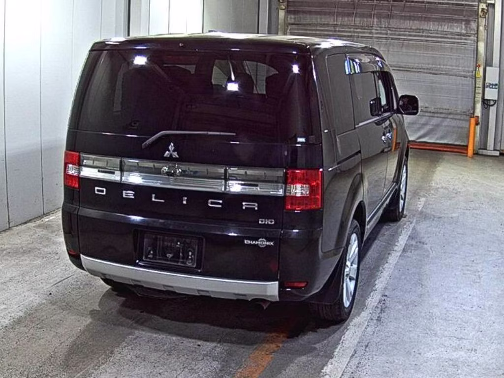 MITSUBISHI DELICA D:5