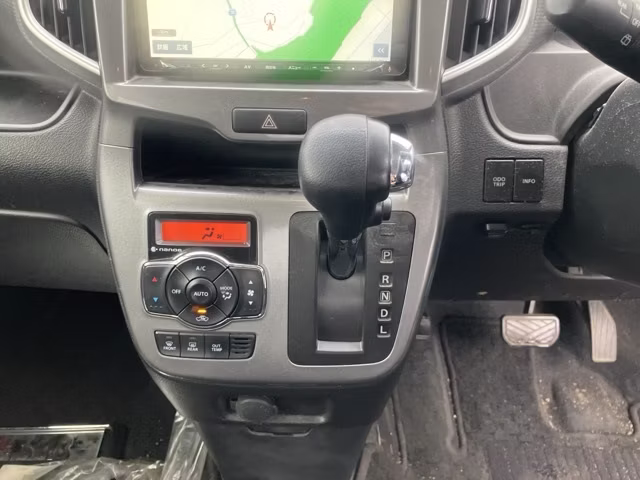 MITSUBISHI DELICA D:2