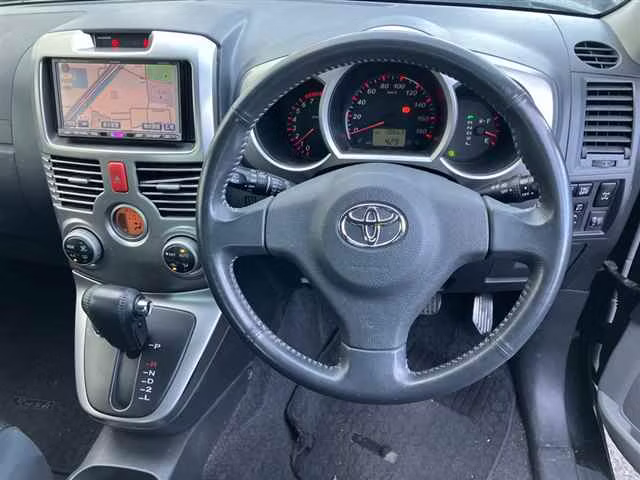 TOYOTA RUSH