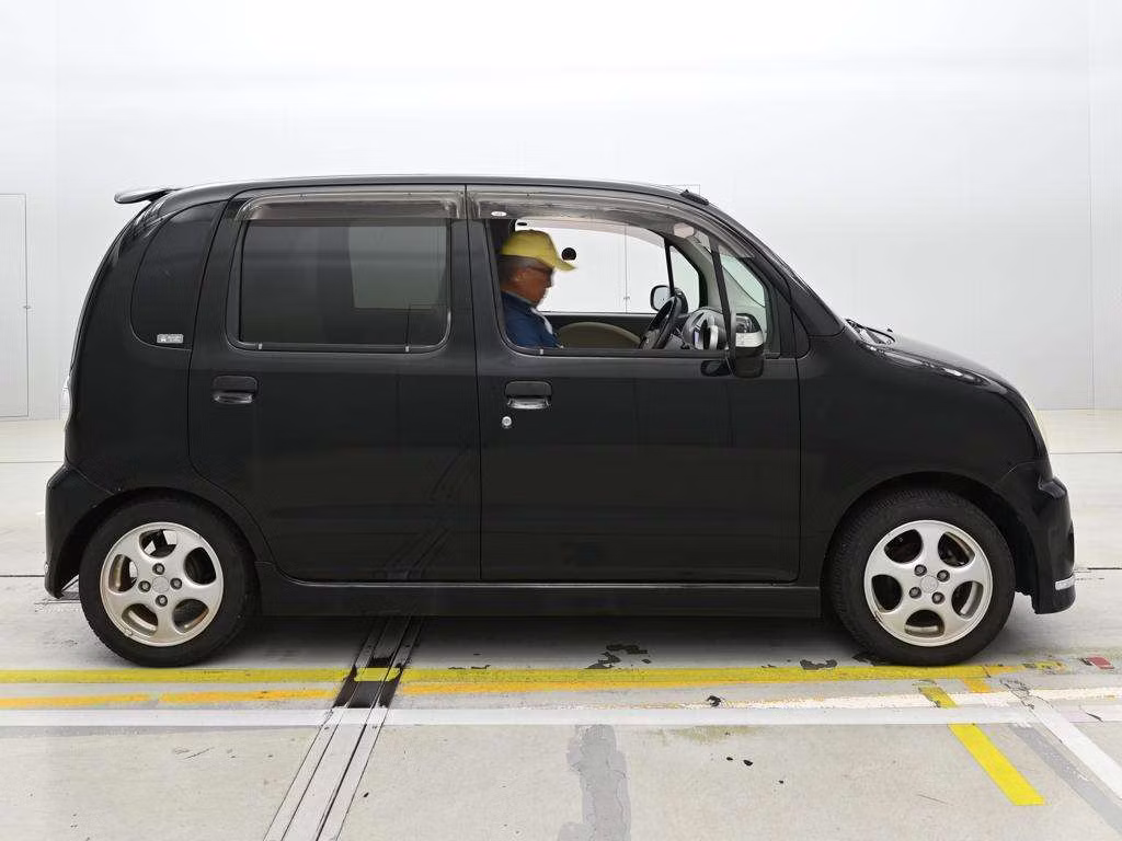 DAIHATSU MOVE LATTE
