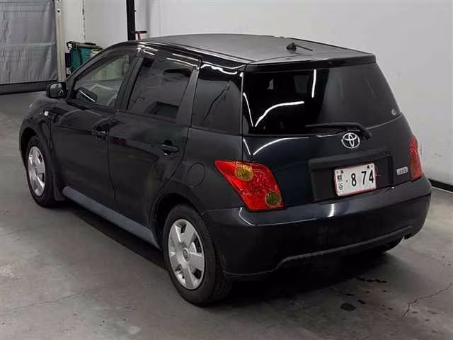 TOYOTA IST