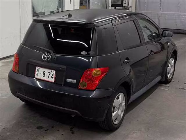 TOYOTA IST