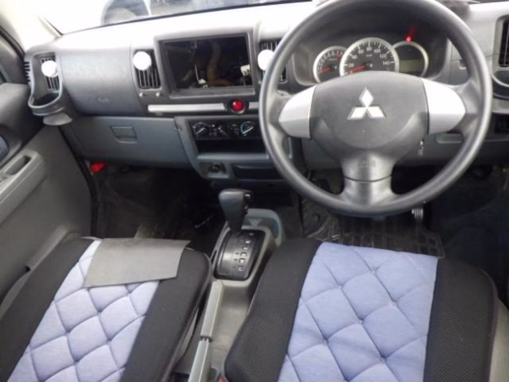 MITSUBISHI TOWN BOX