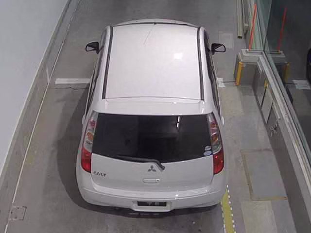 MITSUBISHI COLT