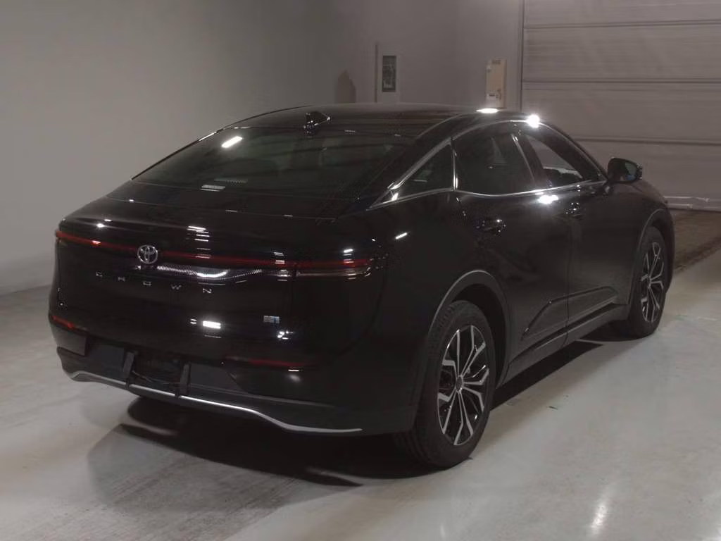 TOYOTA CROWN